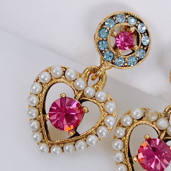 Vintage Y2K Gold Tone Heart Clip On Earrings Pink Blue Rhinestone Faux Pearl - Picture 11 of 12